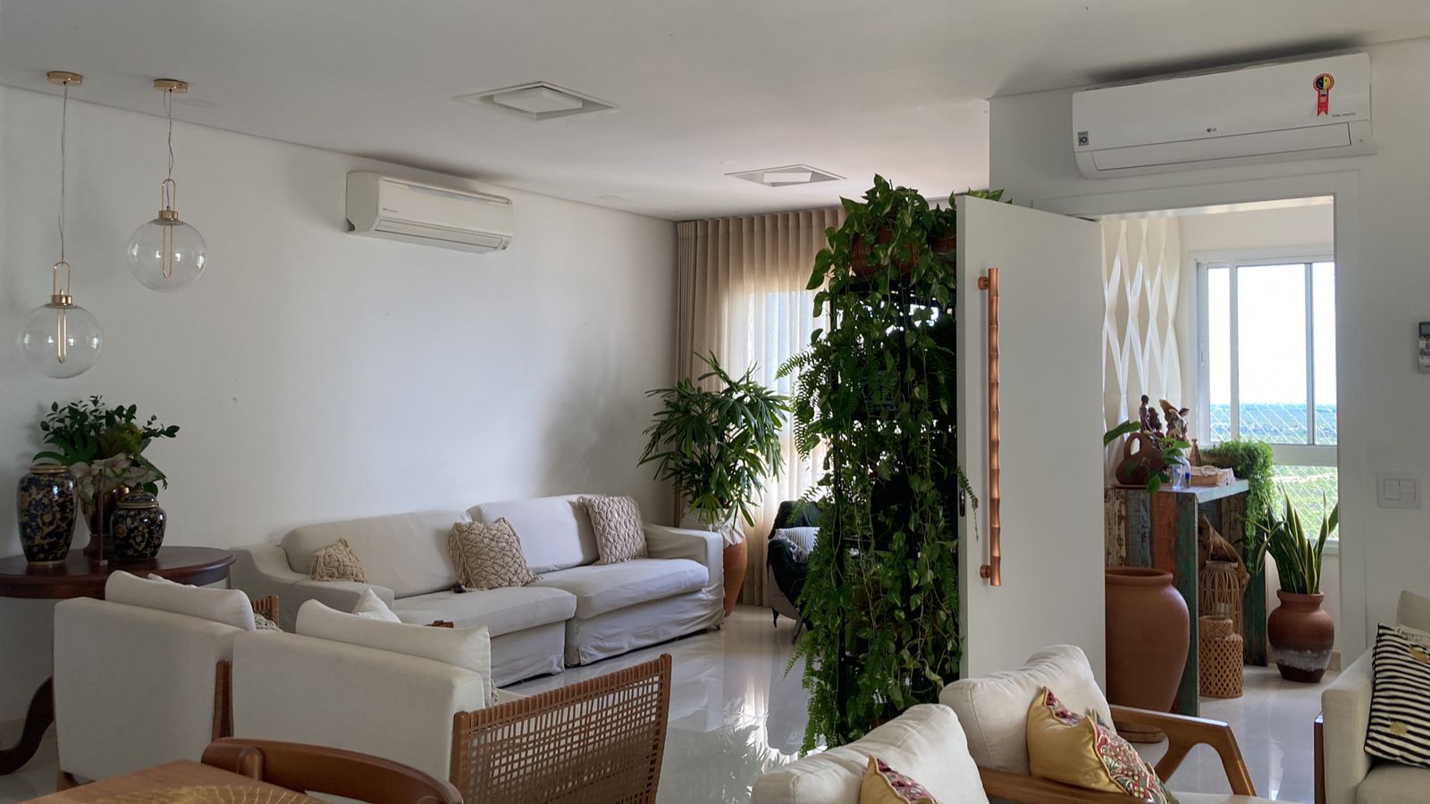 Apartamento de alto padrão 3 suítes mobiliado no Imperador do Lago