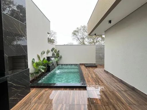 Casa de esquina com 3 quartos, suíte e piscina na 1601 Sul em Palmas