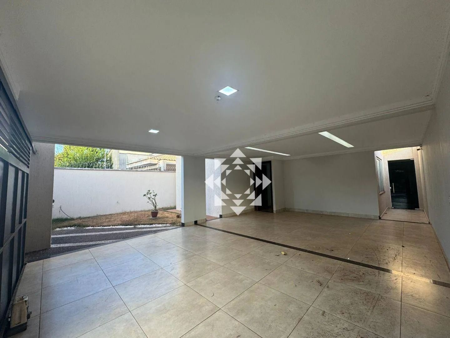Casa de Alto Padrão com Energia Solar e Lazer Completo na ARNE 32 (304 Norte) - Palmas/TO