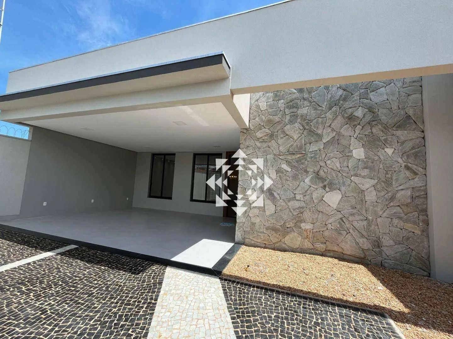 Casa com 3 quartos, piscina aquecida e energia solar na 1104 Sul em Palmas
