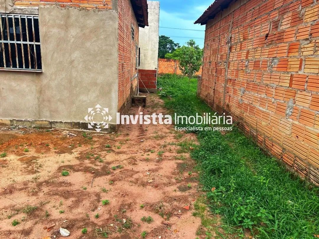 Terreno de 300 m² com duas casas em fase de acabamento - Oportunidade de Investimento