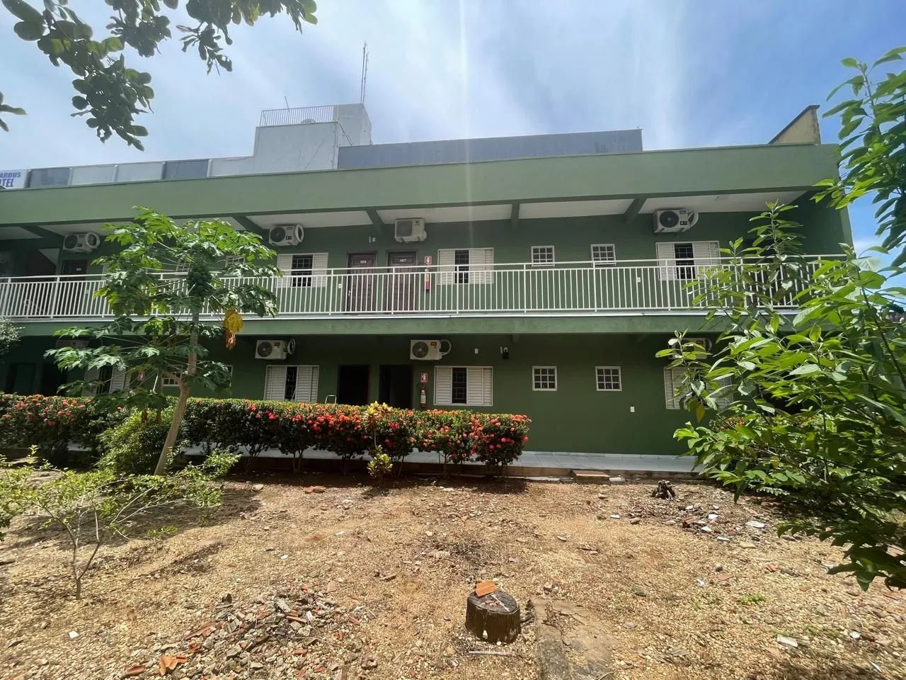 Hotel à venda no Centro de Palmas com 12 suítes e usina solar