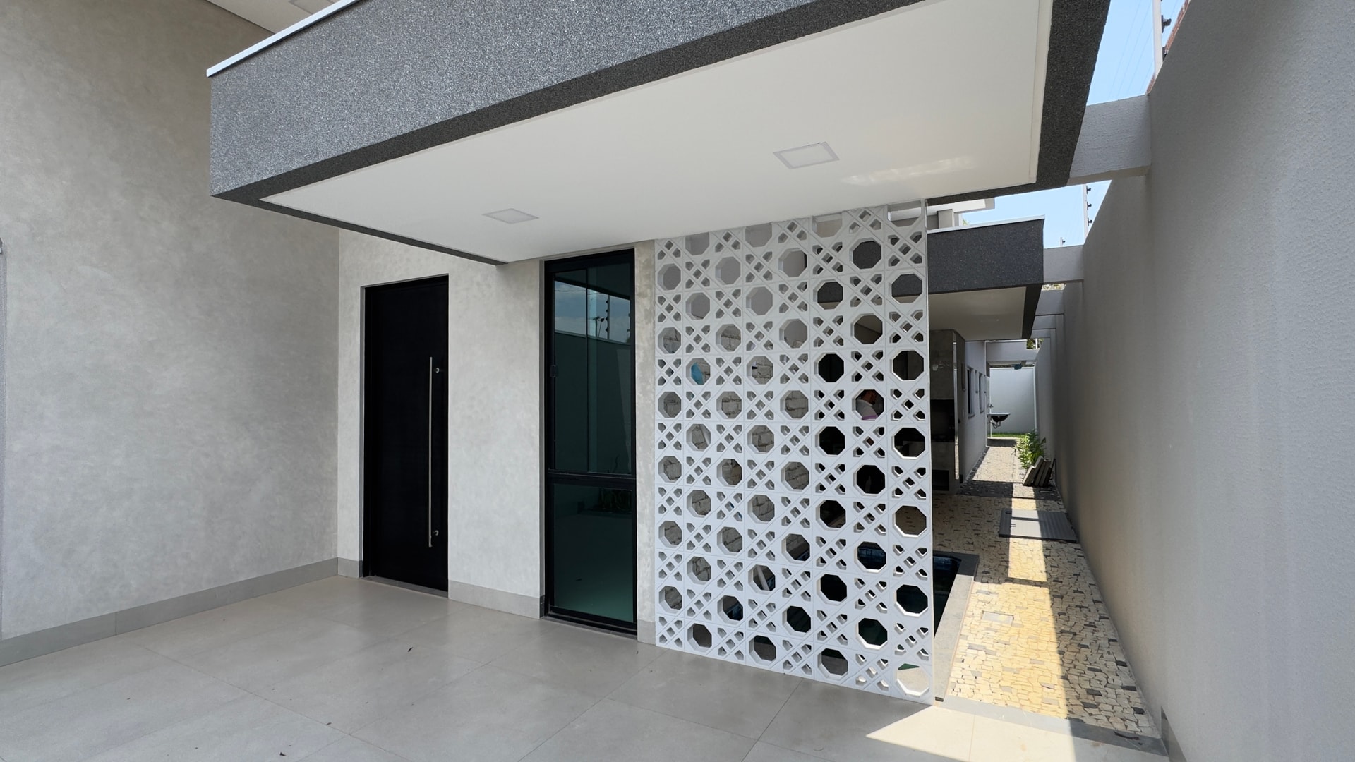Casa à venda na 505 Sul com 3 suítes e piscina em Palmas