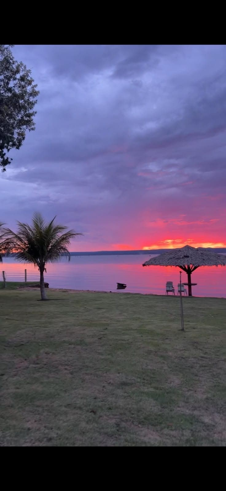 CHÁCARA À VENDA NA BEIRA DO LAGO
