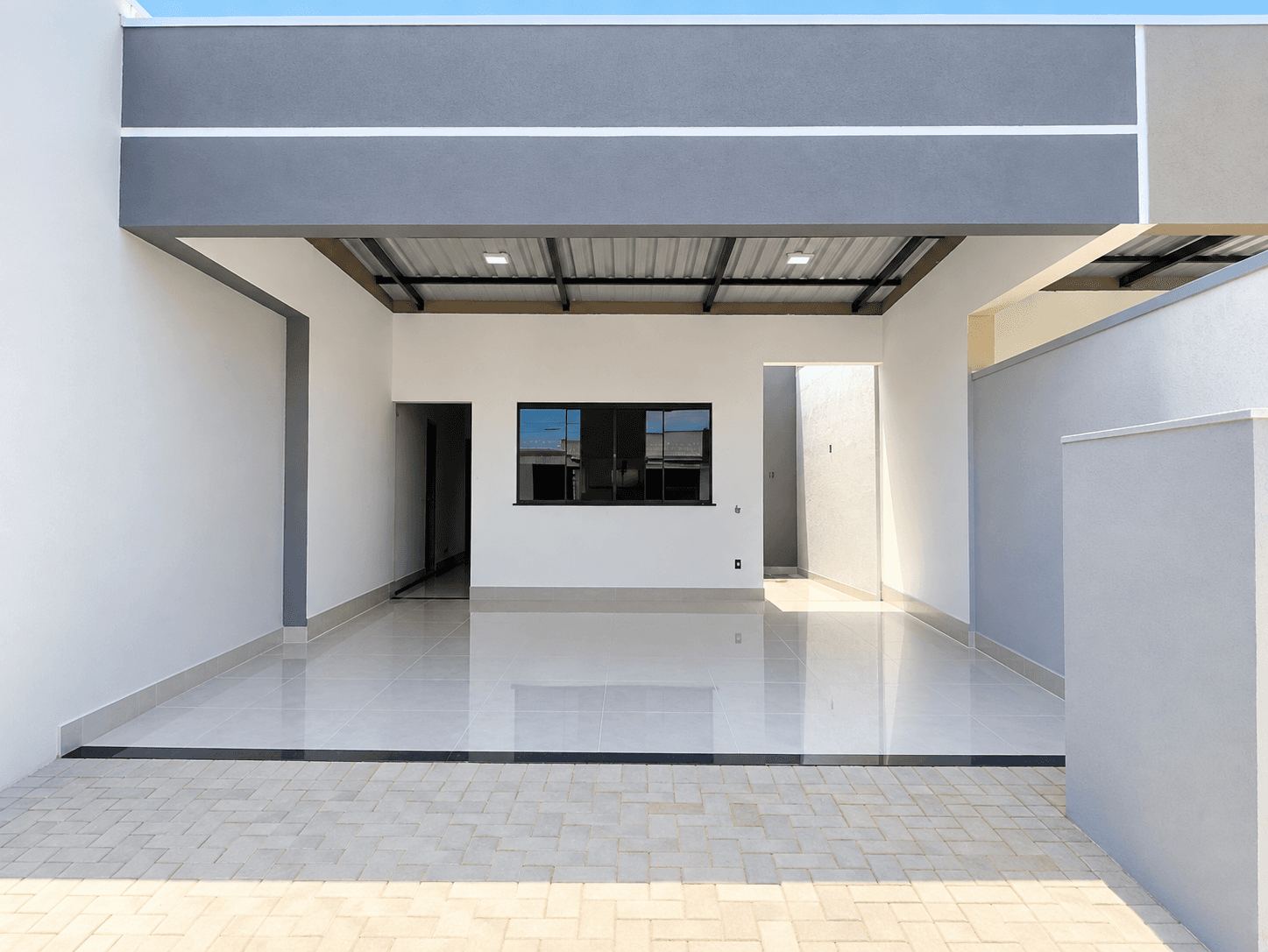 Casa com 2 quartos, suíte e garagem para 2 carros à venda no Setor Bertaville – Palmas/TO