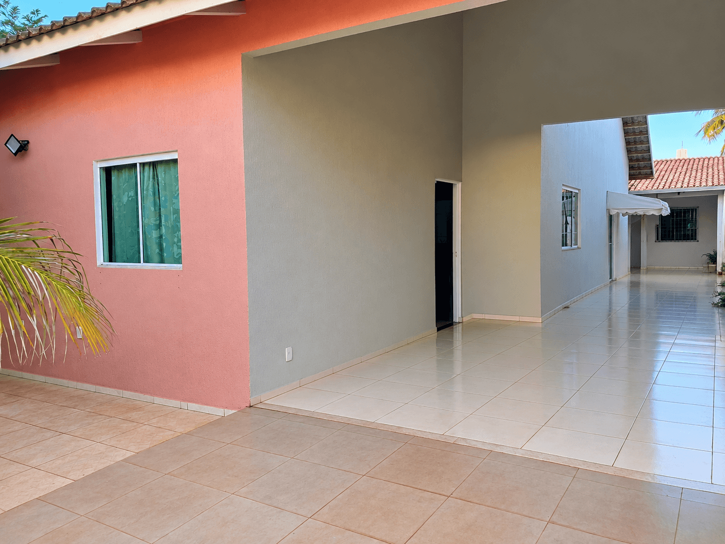 Casa com 5 quartos e edícula independente à venda na 406 Norte – Palmas/TO