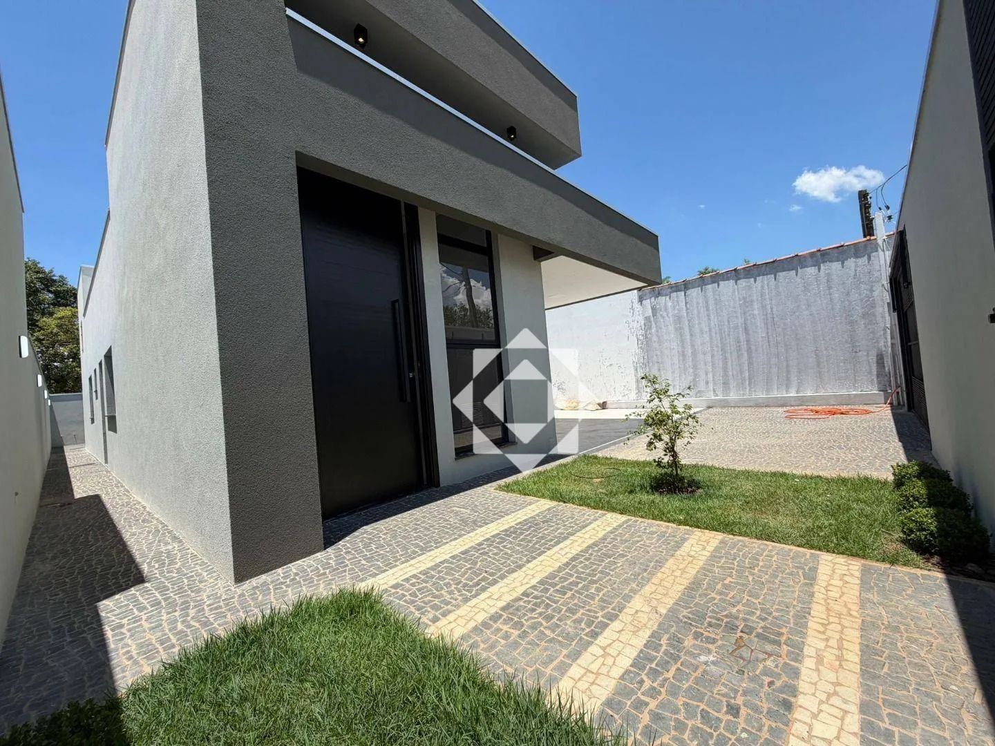 Casa com 3 suítes e piscina na ARSO 34 (309 Sul) em Palmas