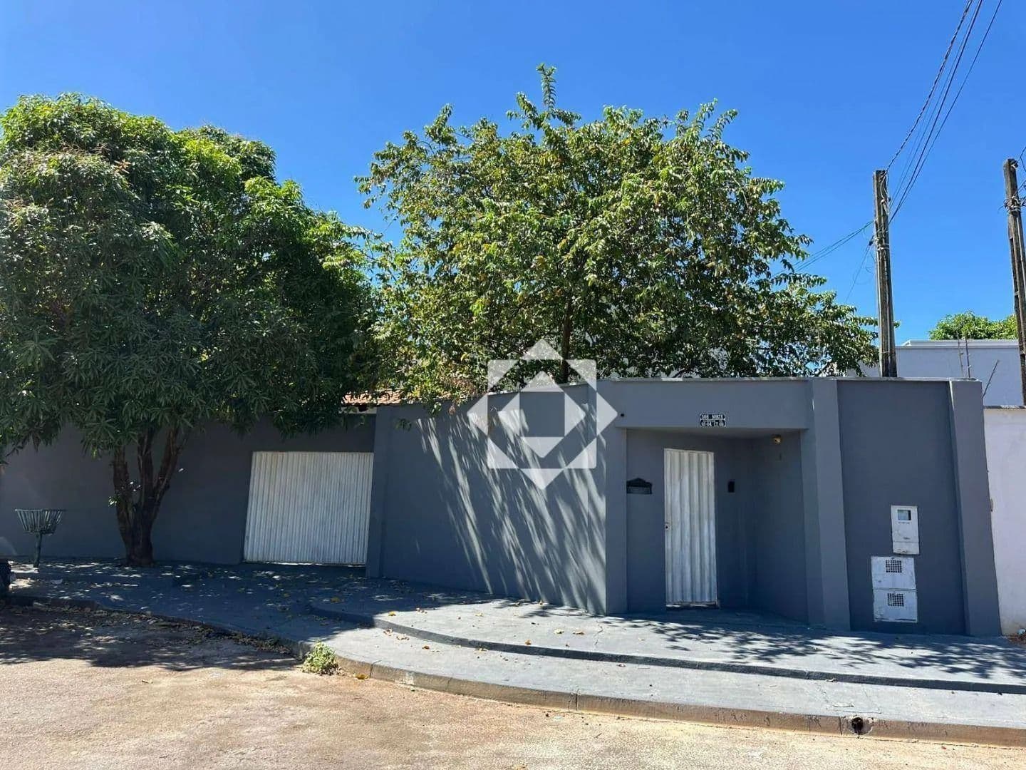 Sobrado 7 quartos com piscina e energia solar à venda na 508 Norte em Palmas