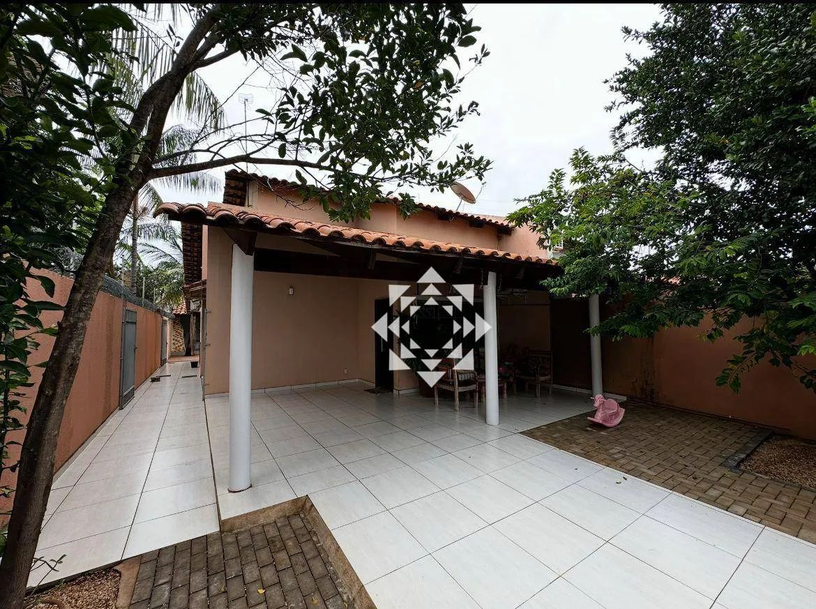 Casa com piscina e churrasqueira na 309 Sul - Palmas/TO