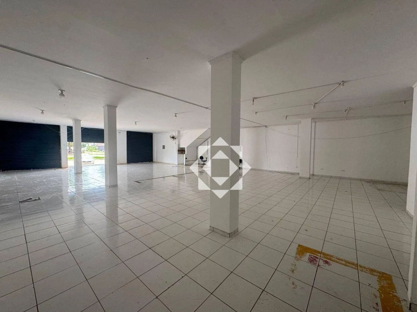 Sala comercial com 350 m² na 104 Sul em Palmas