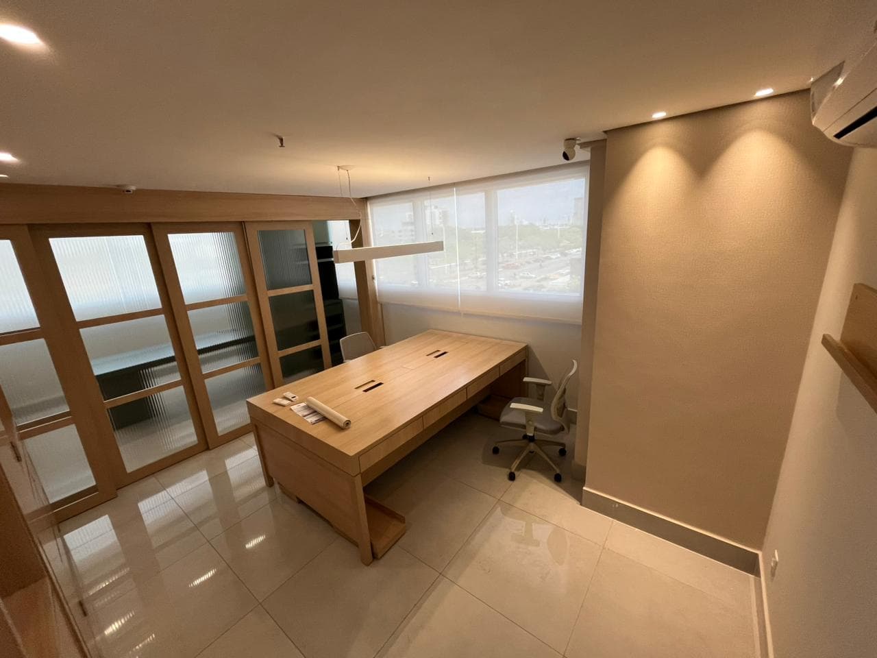 Sala Comercial Mobiliada para Locação no Urban Futuro – Av. Siqueira Campos
