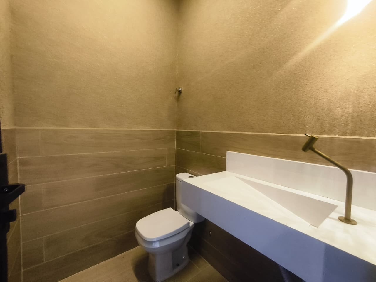 Casa nova moderna com piscina aquecida à venda na 407 Sul – Palmas/TO