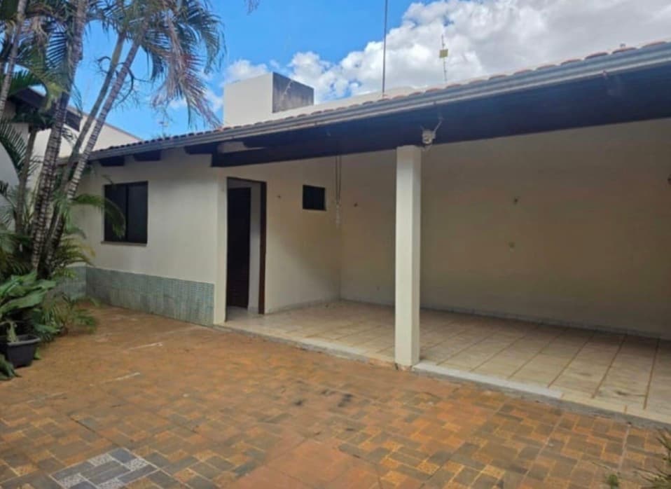 Casa com 3 quartos, energia solar e dependência externa à venda na 806 Sul – Palmas/TO
