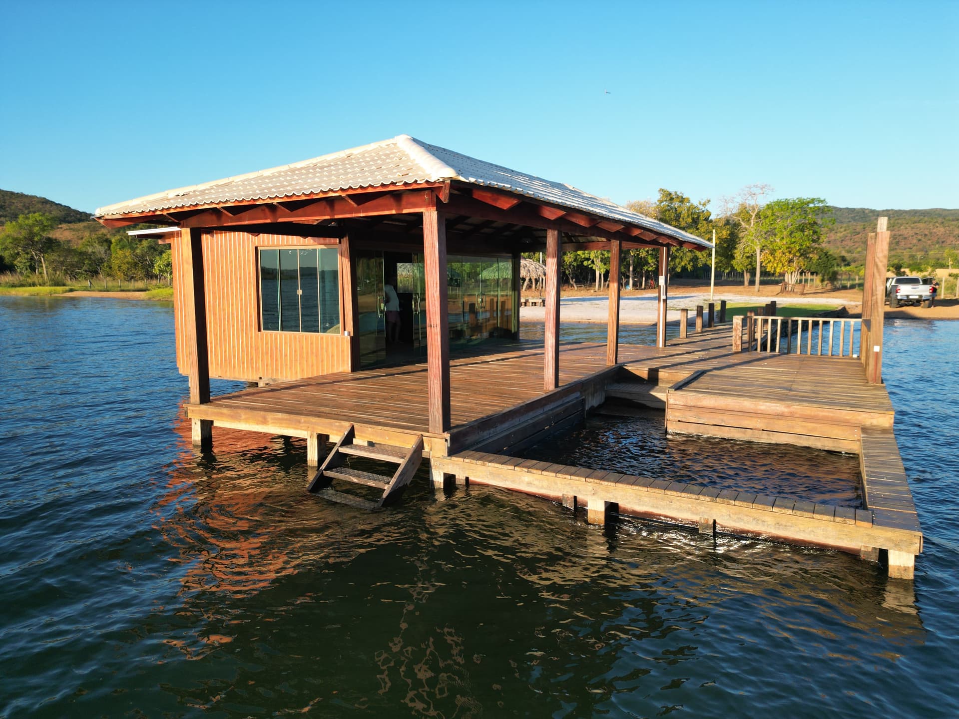 Chácara beira-lago com 6.000 m² a 24 km de Palmas