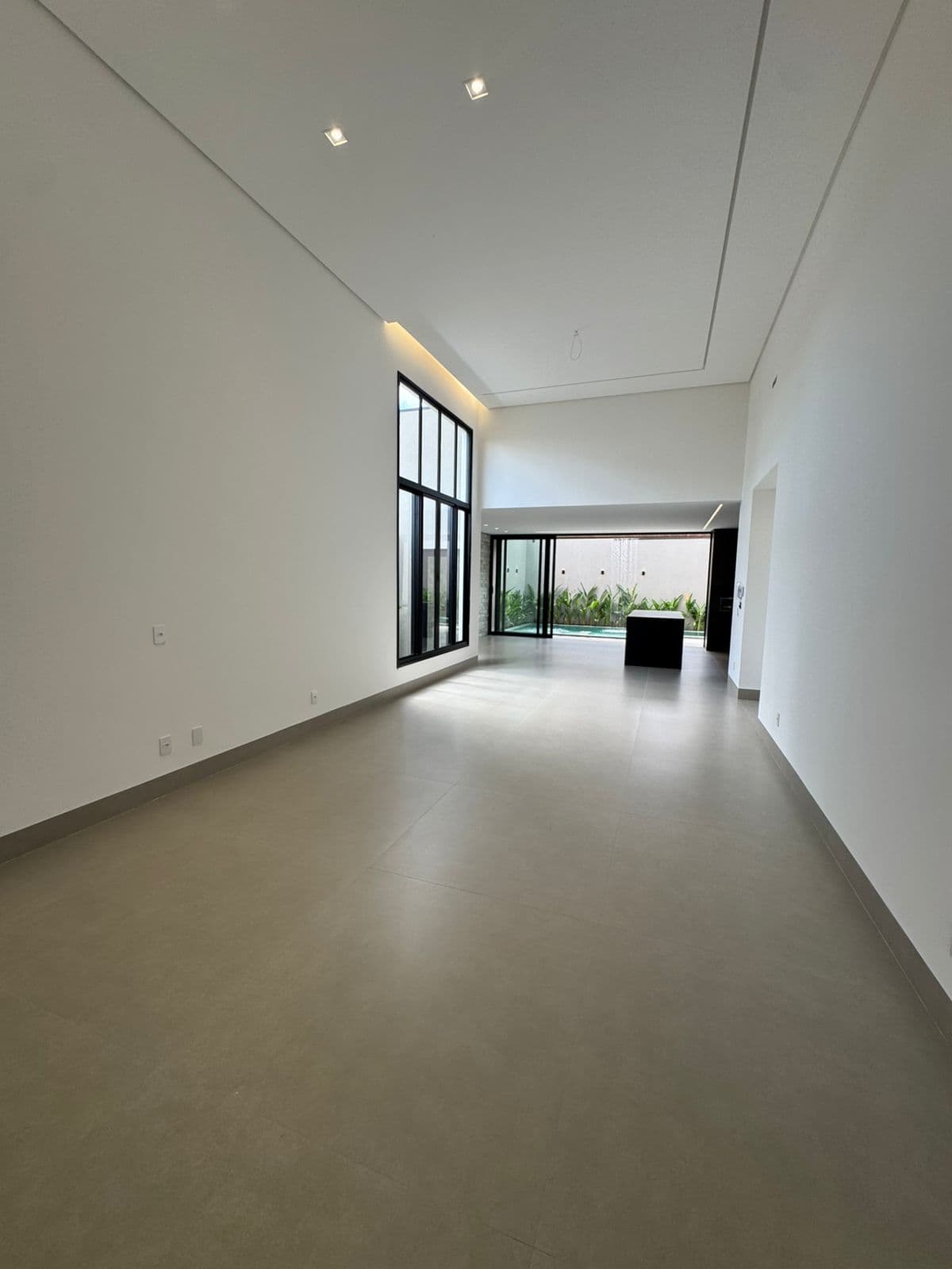 Casa alto padrão com 3 suítes, piscina e área gourmet na 505 Sul em Palmas