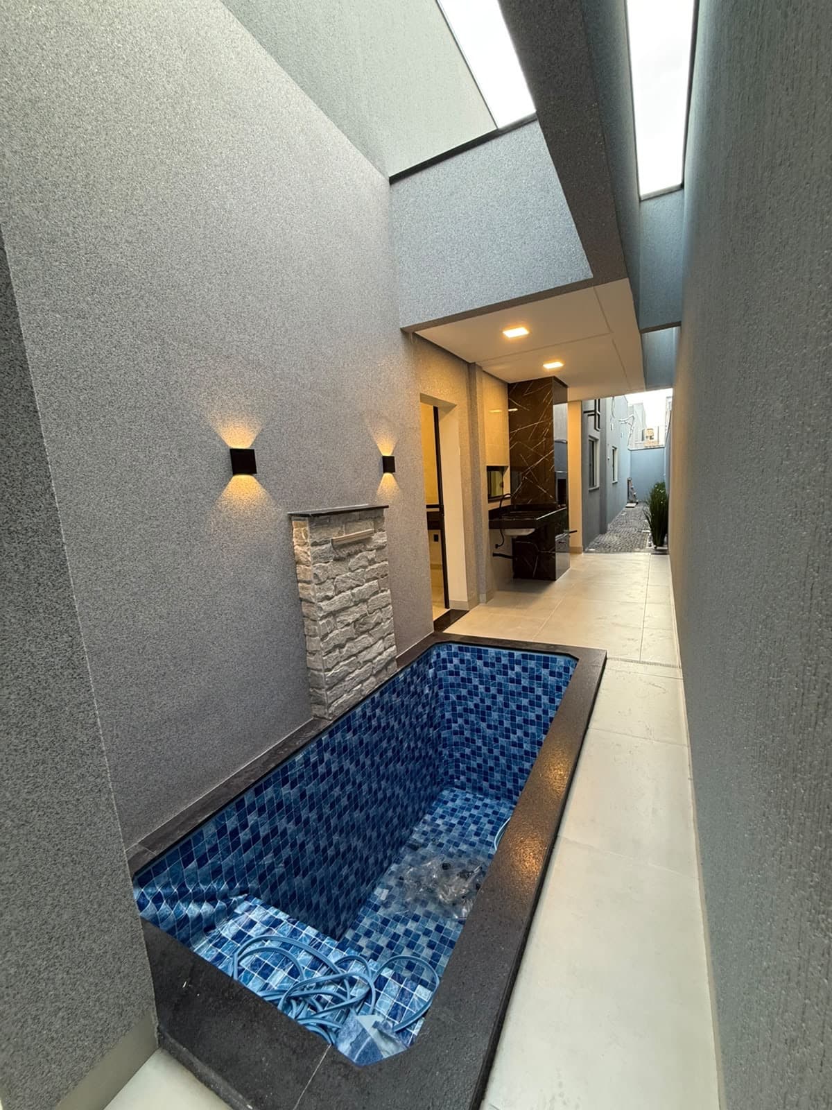 Casa nova com piscina e 3 quartos à venda na 505 Sul – Palmas/TO
