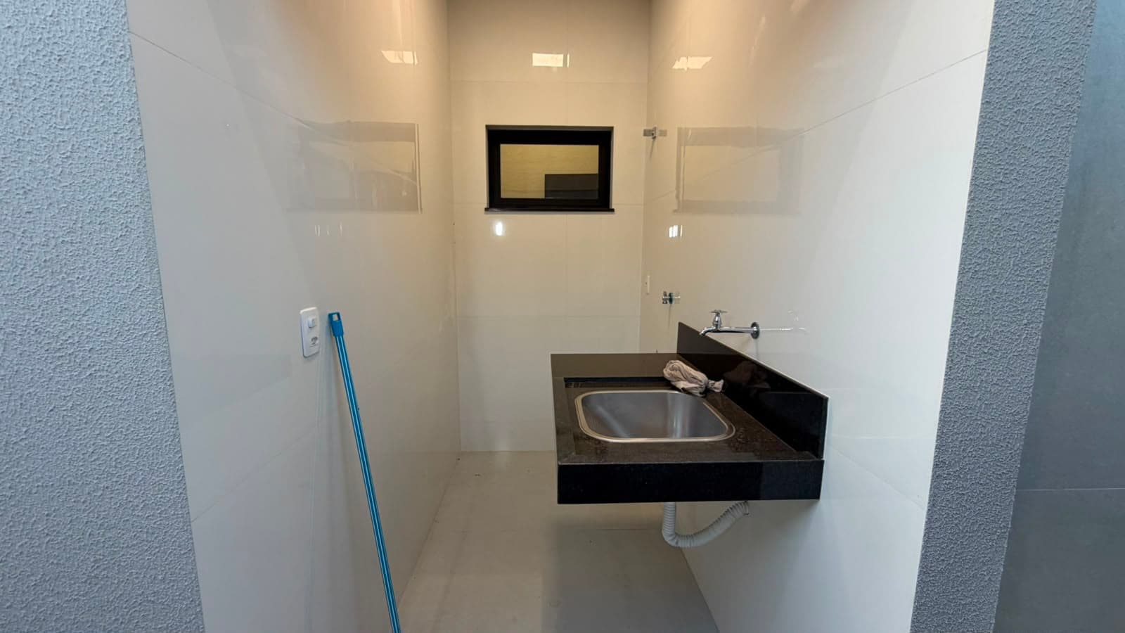 Casa Nova à Venda com 3 Quartos, Suíte Master e Piscina na 1506 Sul – Palmas/TO
