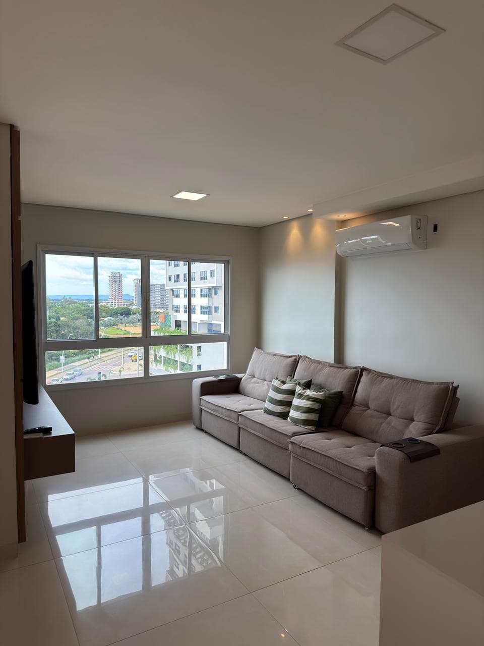 Apartamento de alto padrão 3 suítes no Imperador do Lago na Orla Graciosa
