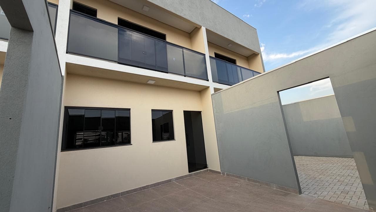 Sobrados com 2 suítes e sacada à venda na 1506 Sul – Palmas/TO