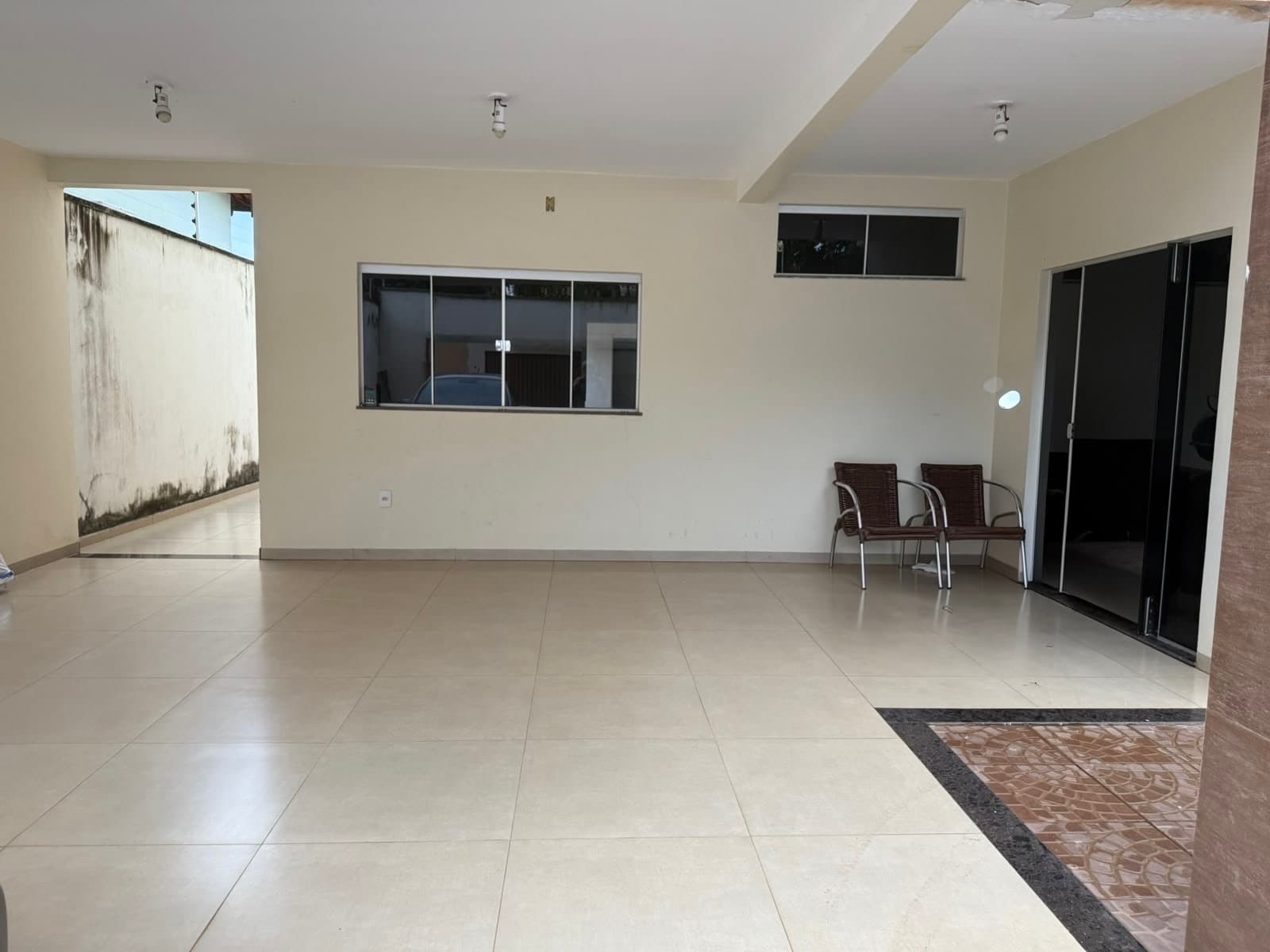 Sobrado de alto padrão com 4 quartos e 3 suítes à venda na 1204 Sul – Palmas/TO