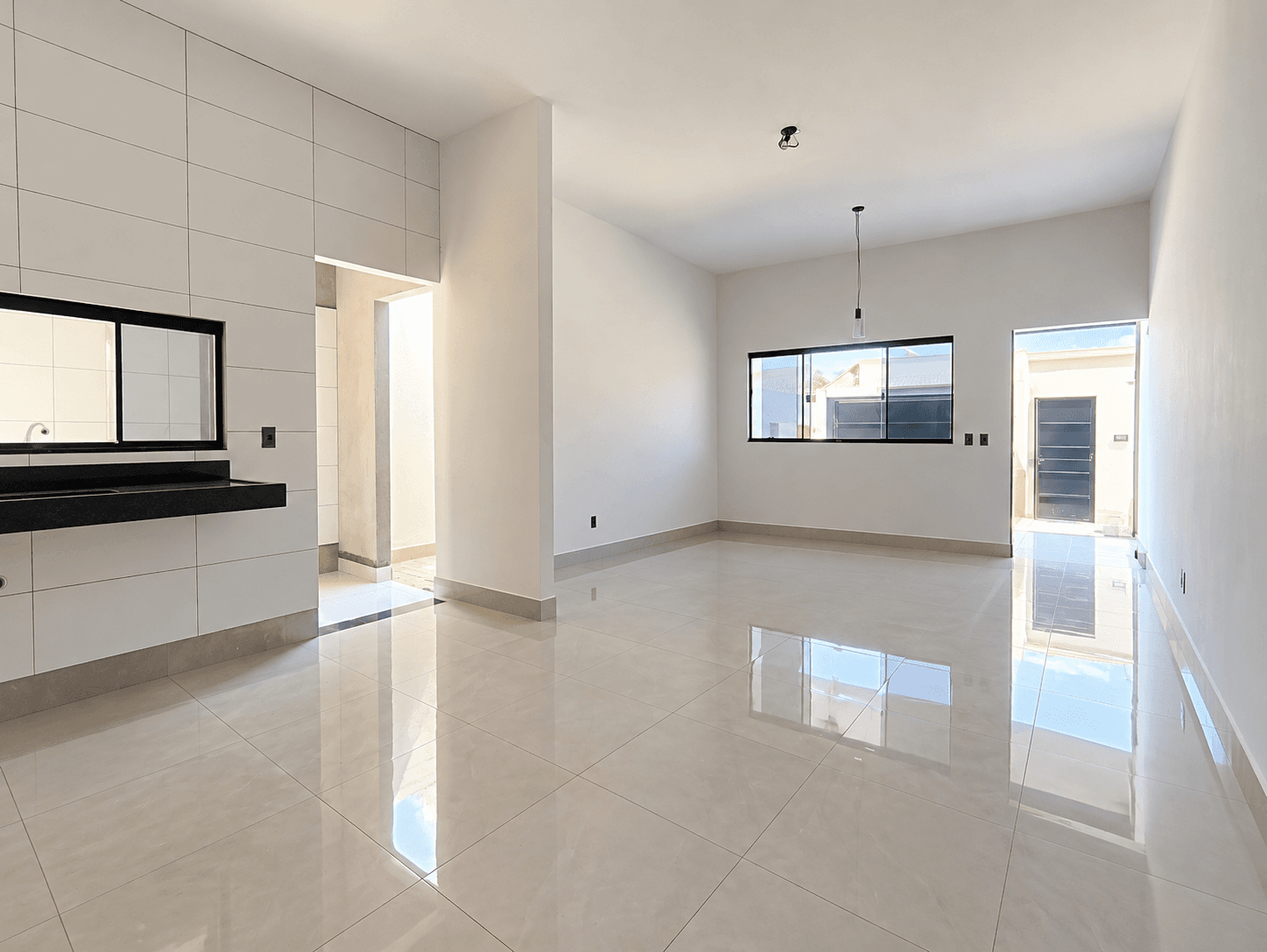 Casa com 2 quartos, suíte e garagem para 2 carros à venda no Setor Bertaville – Palmas/TO