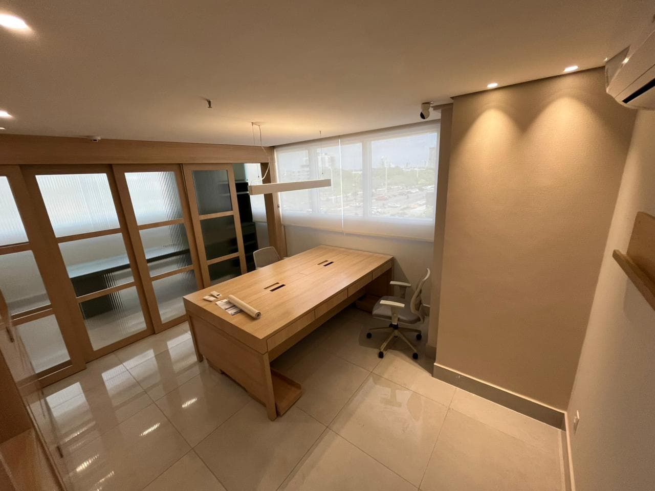 Sala Comercial Mobiliada para Locação no Urban Futuro – Av. Siqueira Campos