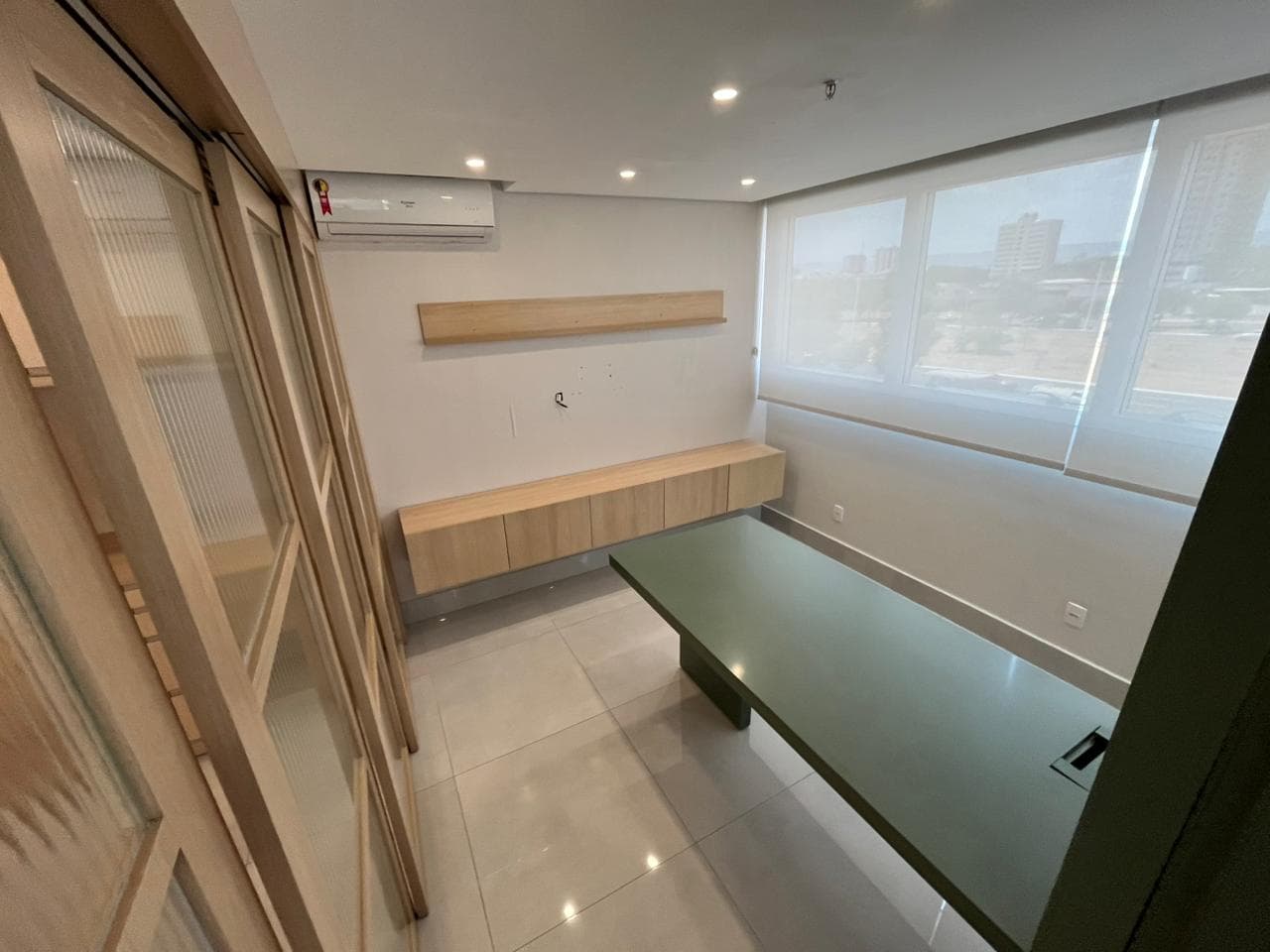 Sala Comercial Mobiliada para Locação no Urban Futuro – Av. Siqueira Campos