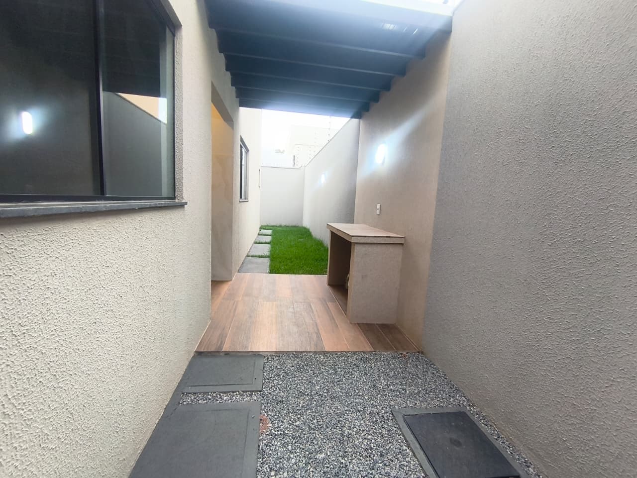 Casa nova moderna com piscina aquecida à venda na 407 Sul – Palmas/TO