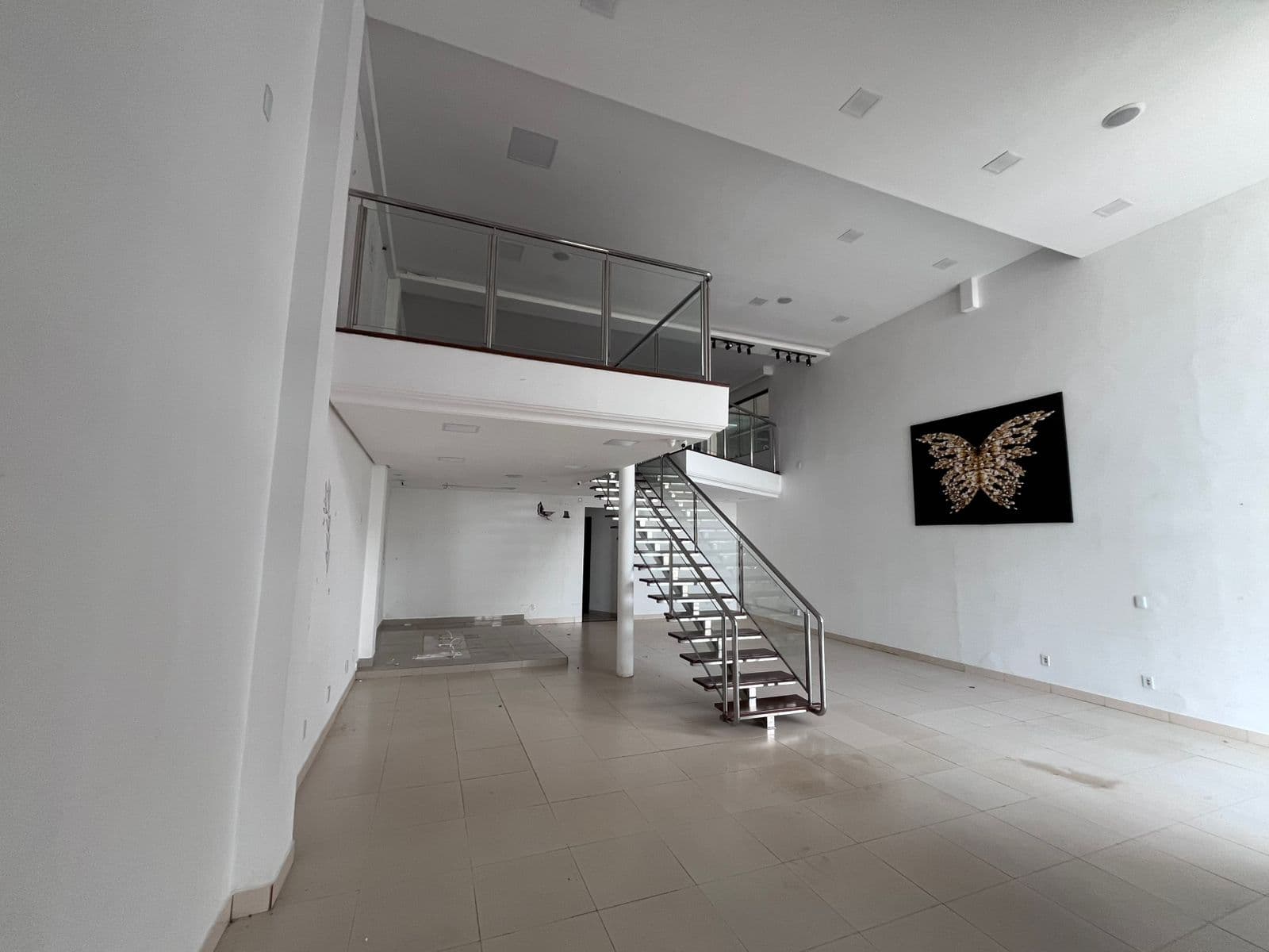 Sala comercial térrea de 160 m² para locação na 104 Sul em Palmas – TO