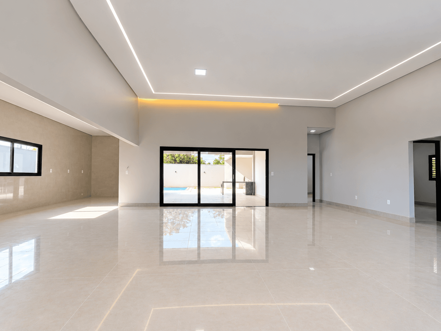 Casa à venda no Condomínio Country Hall e Village – Região Beira Lago, Palmas/TO
