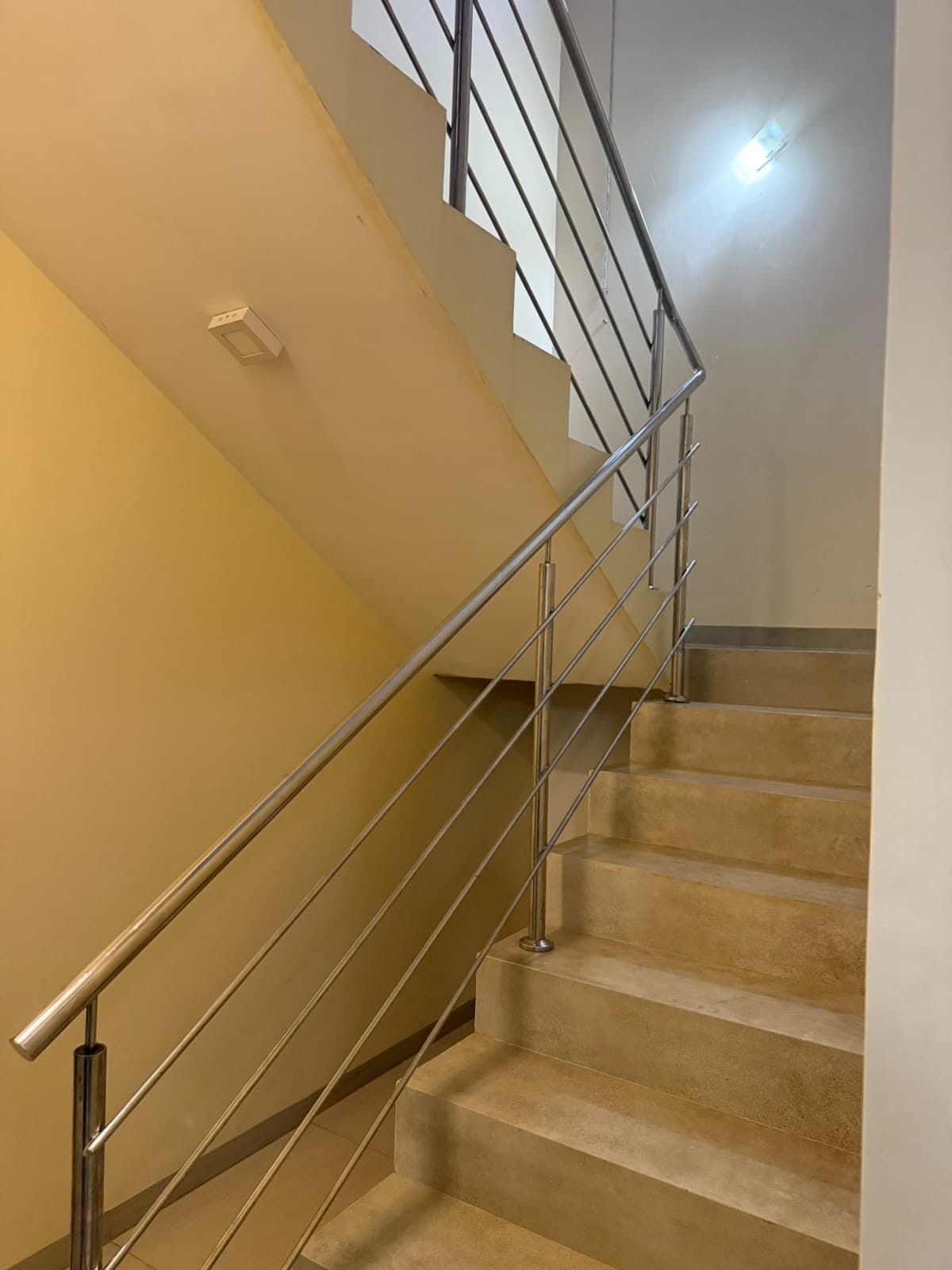 Sobrado de alto padrão com 4 quartos e 3 suítes à venda na 1204 Sul – Palmas/TO