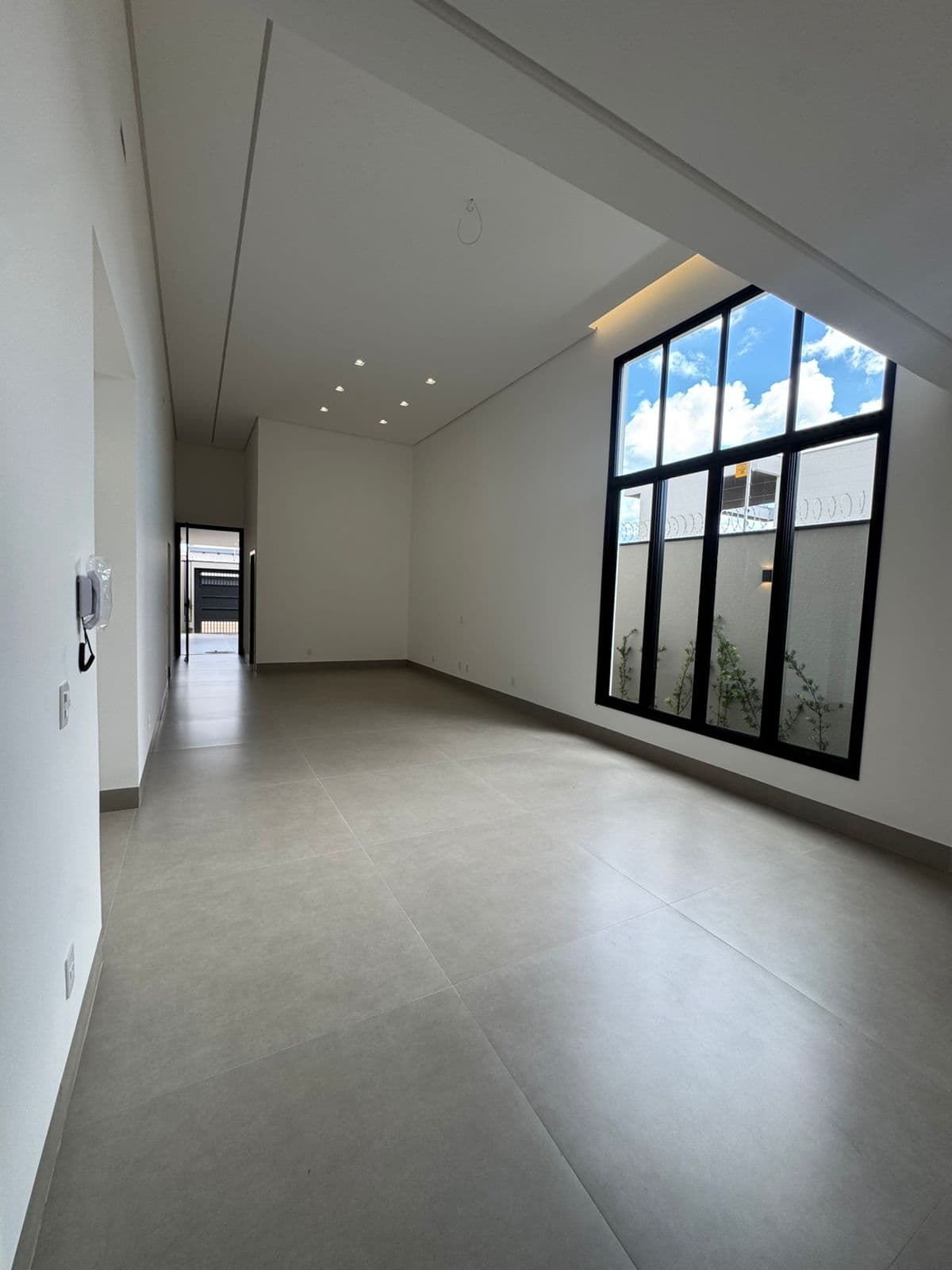 Casa alto padrão com 3 suítes, piscina e área gourmet na 505 Sul em Palmas