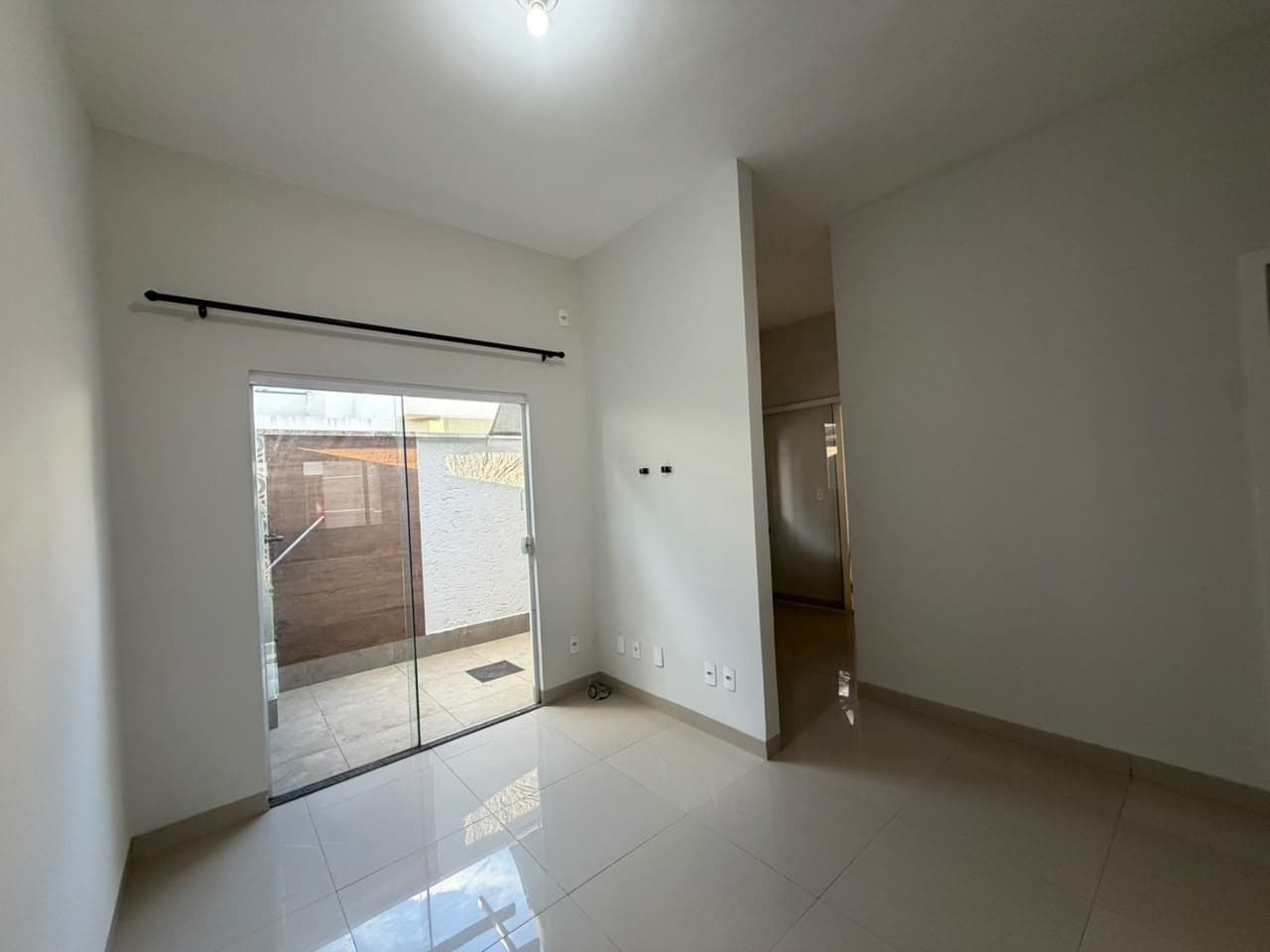 Casa com 02 quartos, sendo 01 suíte - 208 norte Palmas/TO