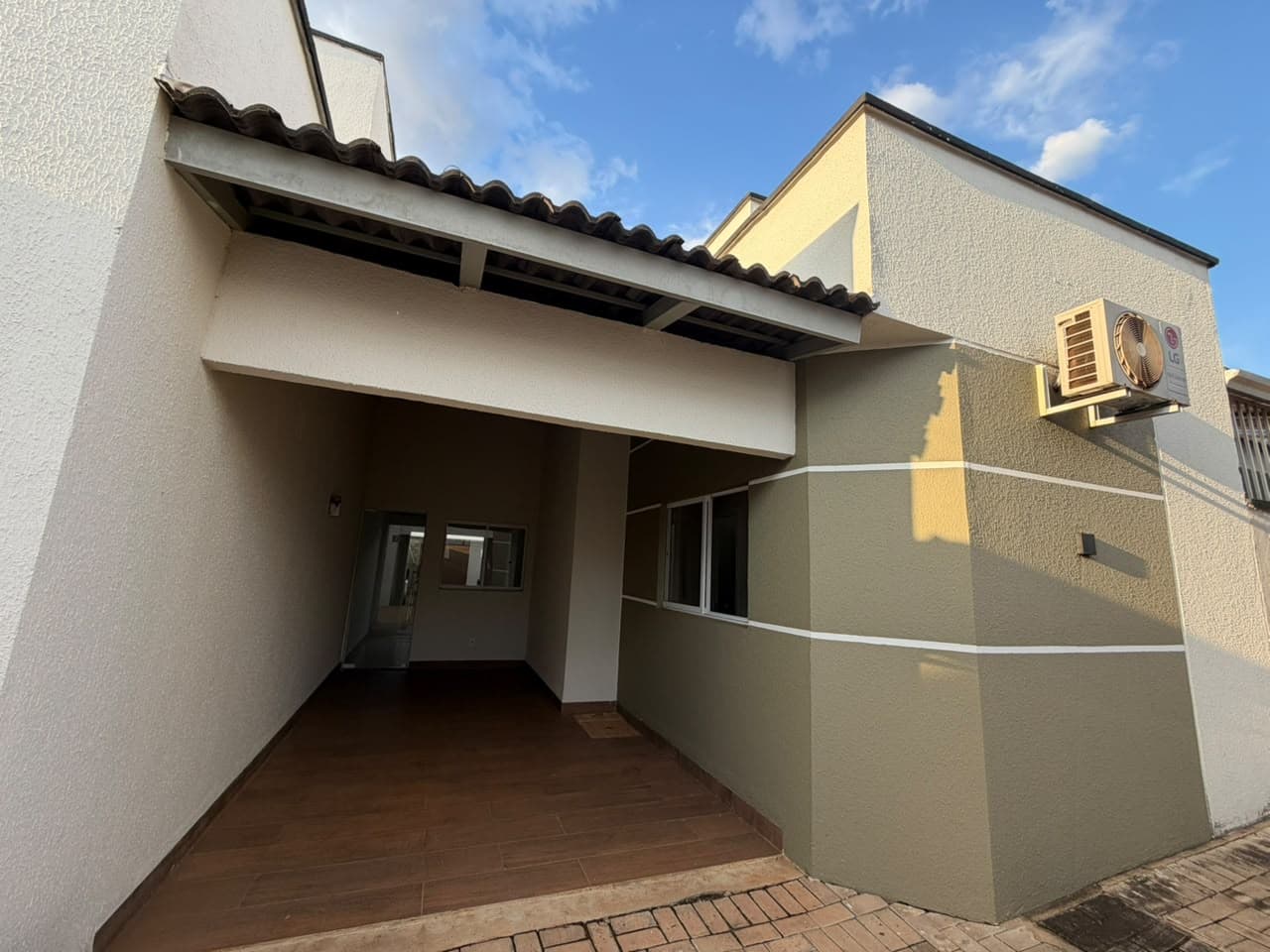 Casa com 02 quartos, sendo 01 suíte - 208 norte Palmas/TO