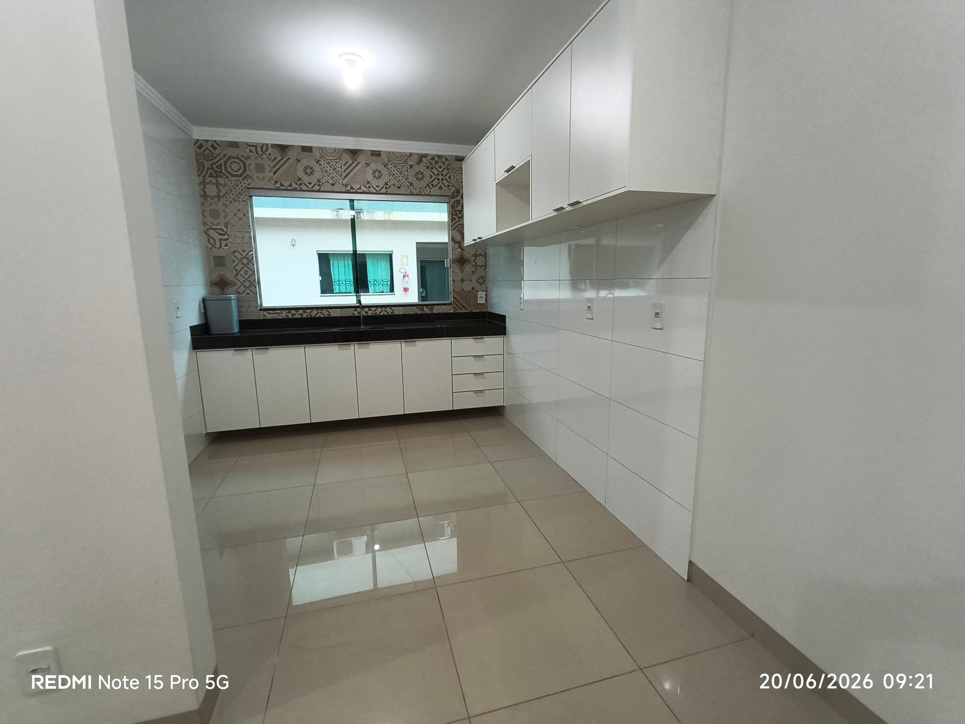 Sobrado à venda com piscina no Condomínio Negreiros – 110 Norte, Palmas/TO