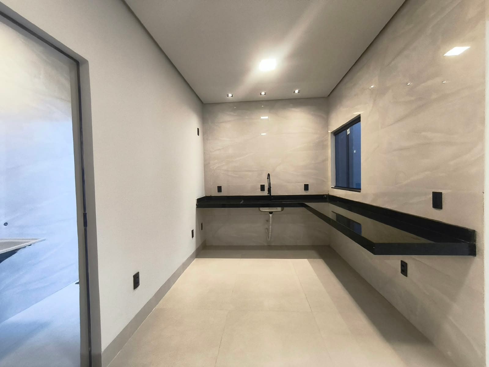 Imóvel novo com 2 quartos e churrasqueira à venda na 1506 Sul – Palmas/TO