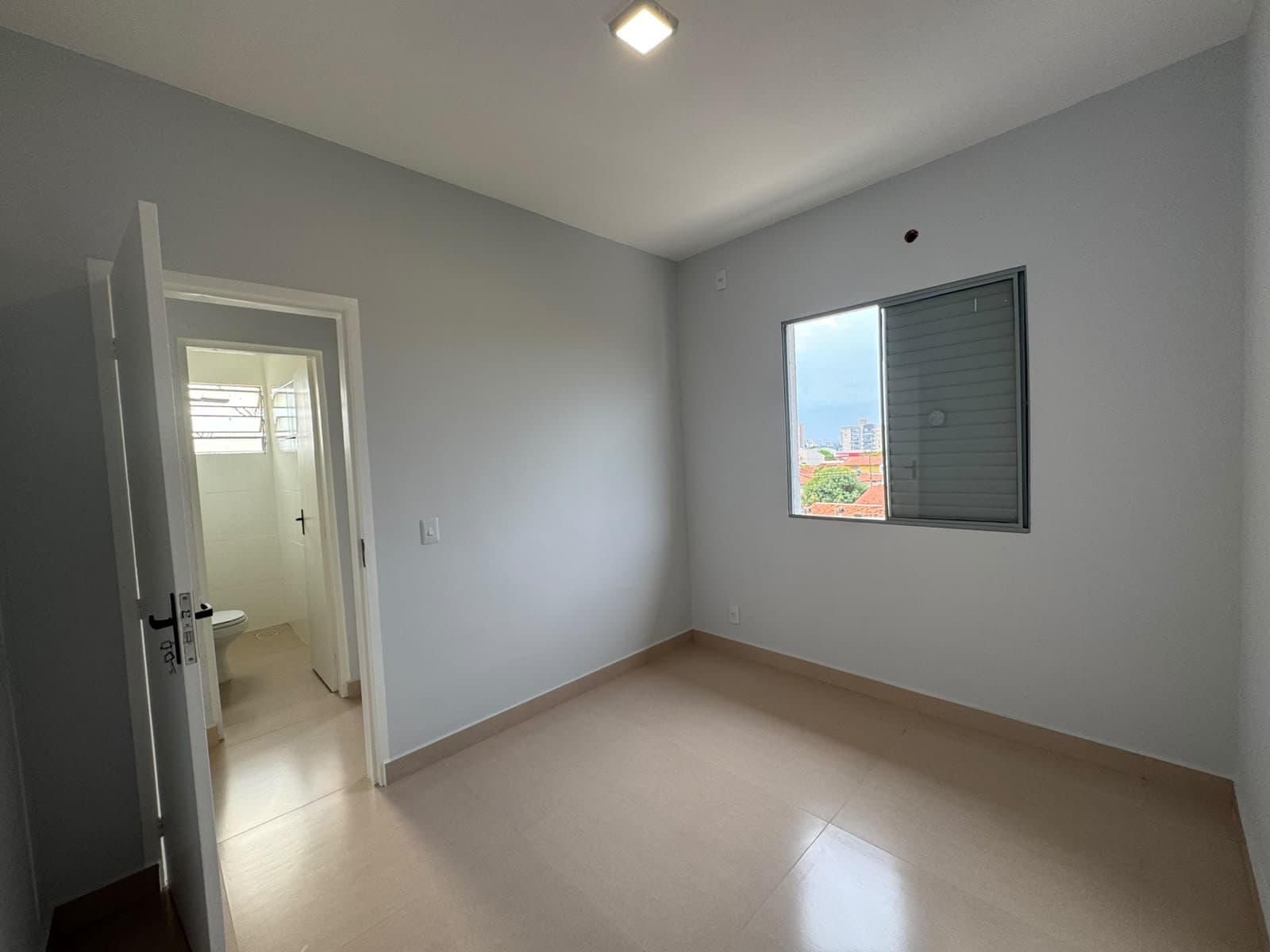 Apartamento reformado com 2 quartos à venda na 806 Sul – Palmas/TO