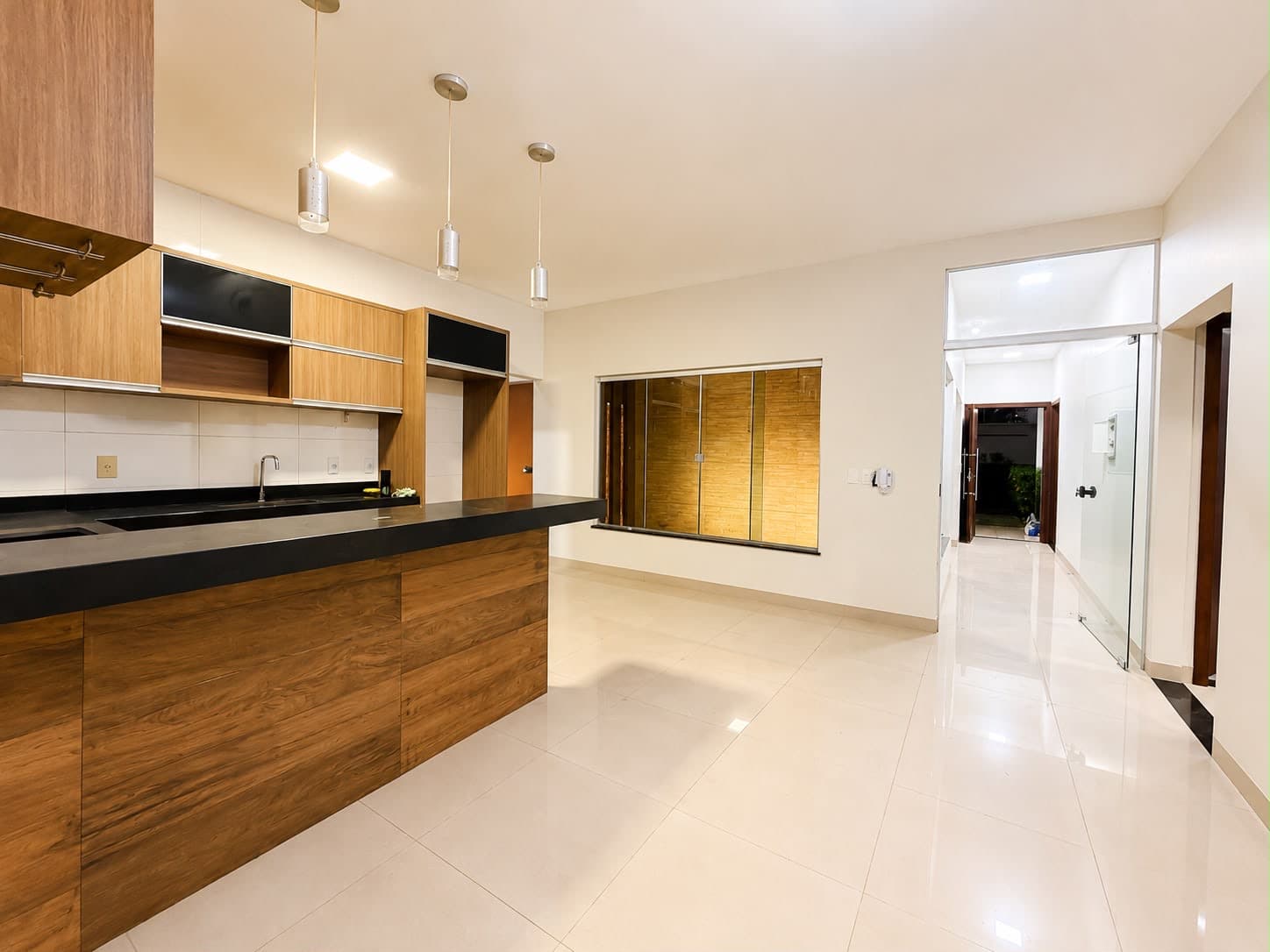 Casa com 3 Suítes, Piscina e Energia Solar à Venda na 605 Sul – Palmas/TO