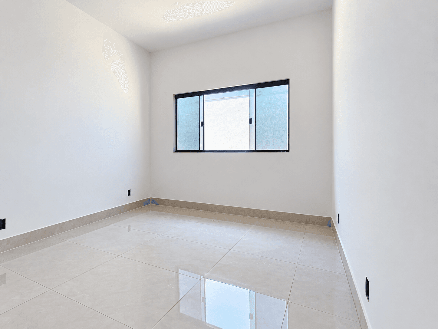Casa com 2 quartos, suíte e garagem para 2 carros à venda no Setor Bertaville – Palmas/TO