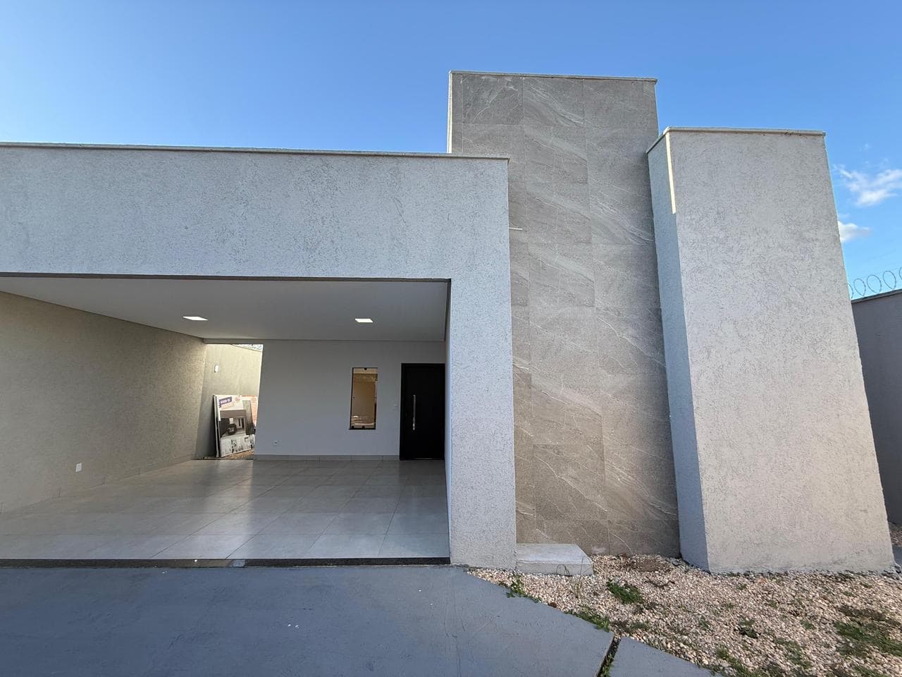 Casa de alto padrão 3 quartos com piscina e energia solar na 1603 Sul