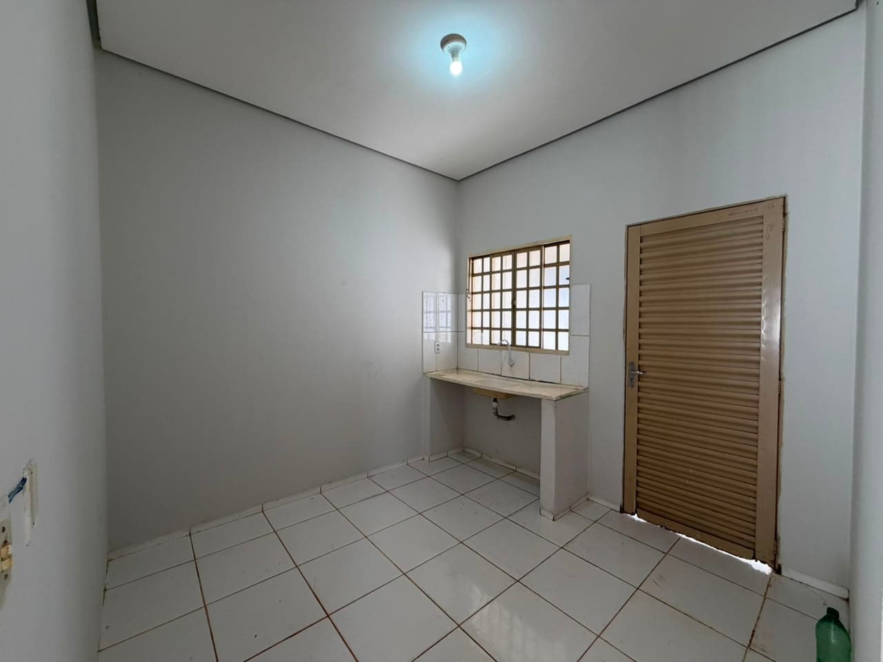 Casa para Locação com 2 Quartos, 108 norte