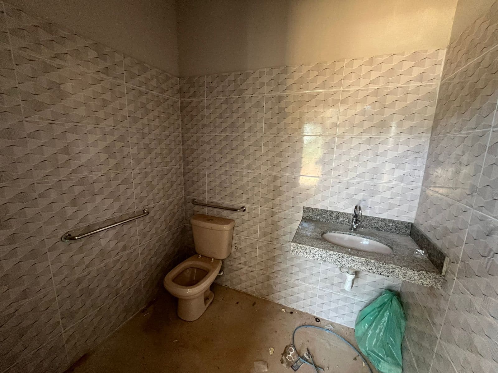 Galpão para alugar com 625 m² na 903 Sul em Palmas estrategicamente localizado