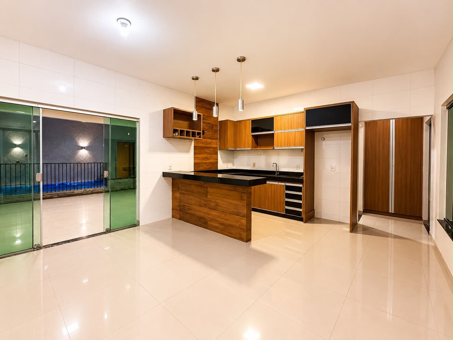 Casa com 3 Suítes, Piscina e Energia Solar à Venda na 605 Sul – Palmas/TO