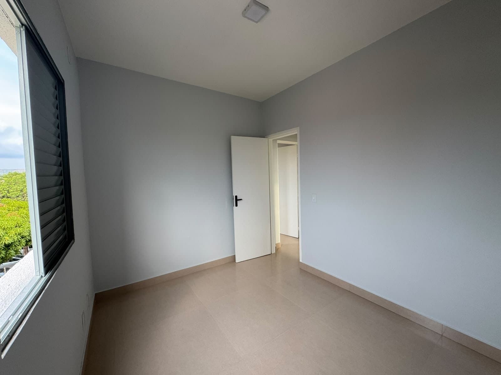 Apartamento reformado com 2 quartos à venda na 806 Sul – Palmas/TO