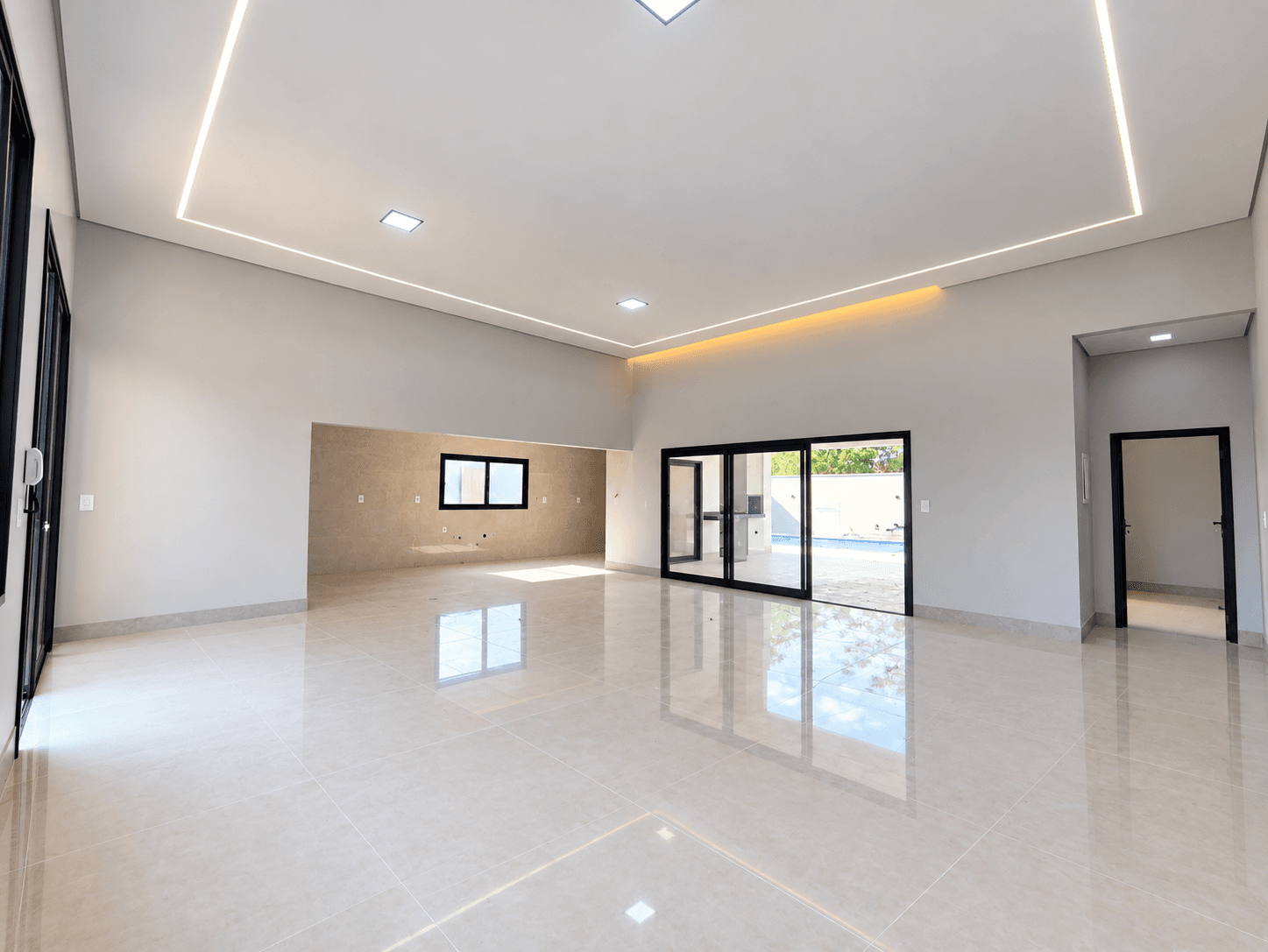 Casa à venda no Condomínio Country Hall e Village – Região Beira Lago, Palmas/TO