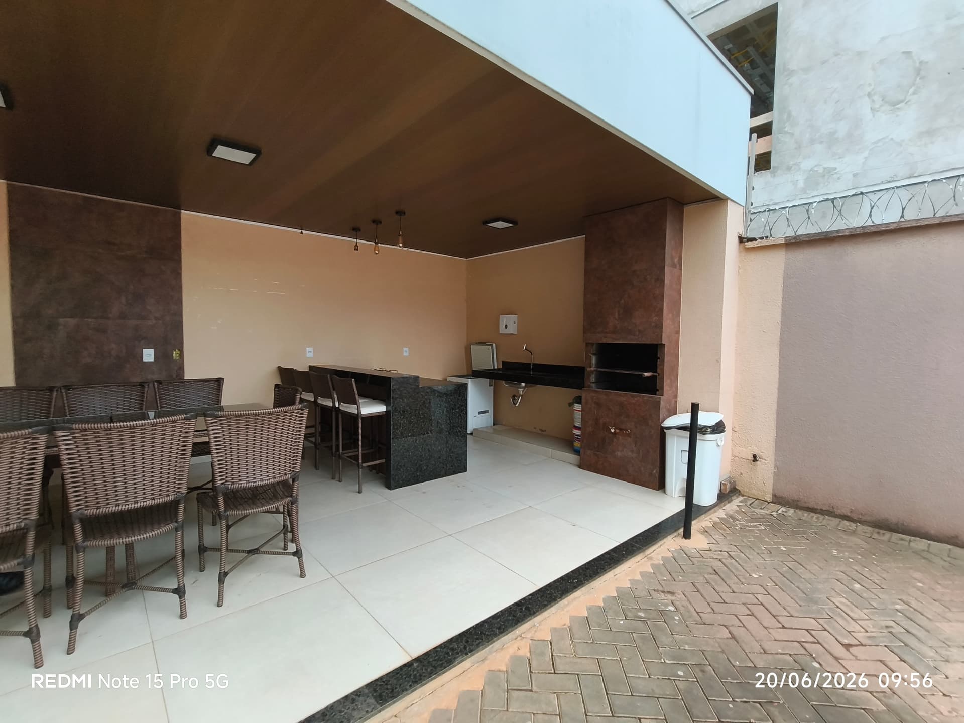 Sobrado à venda com piscina no Condomínio Negreiros – 110 Norte, Palmas/TO