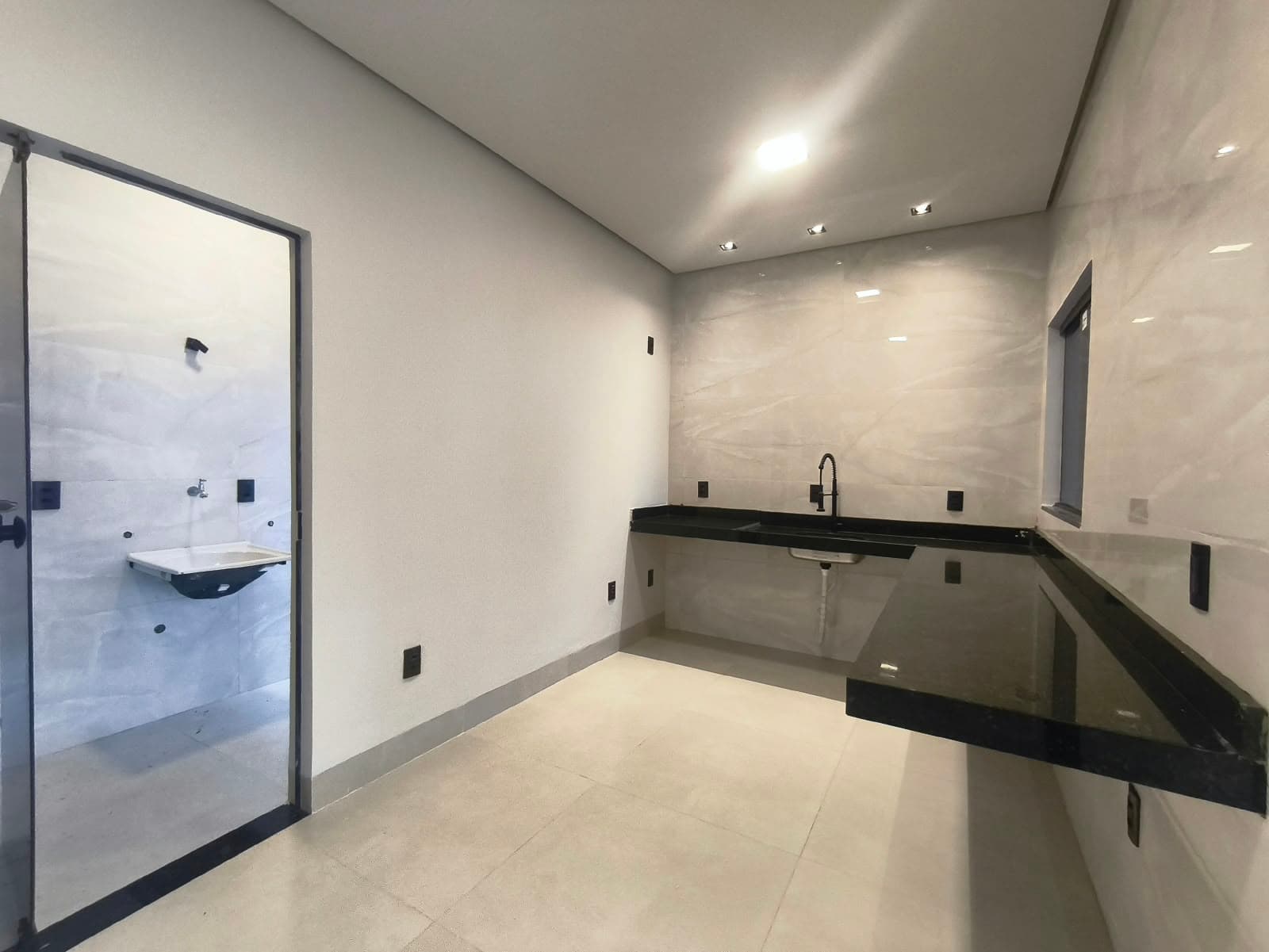 Imóvel novo com 2 quartos e churrasqueira à venda na 1506 Sul – Palmas/TO
